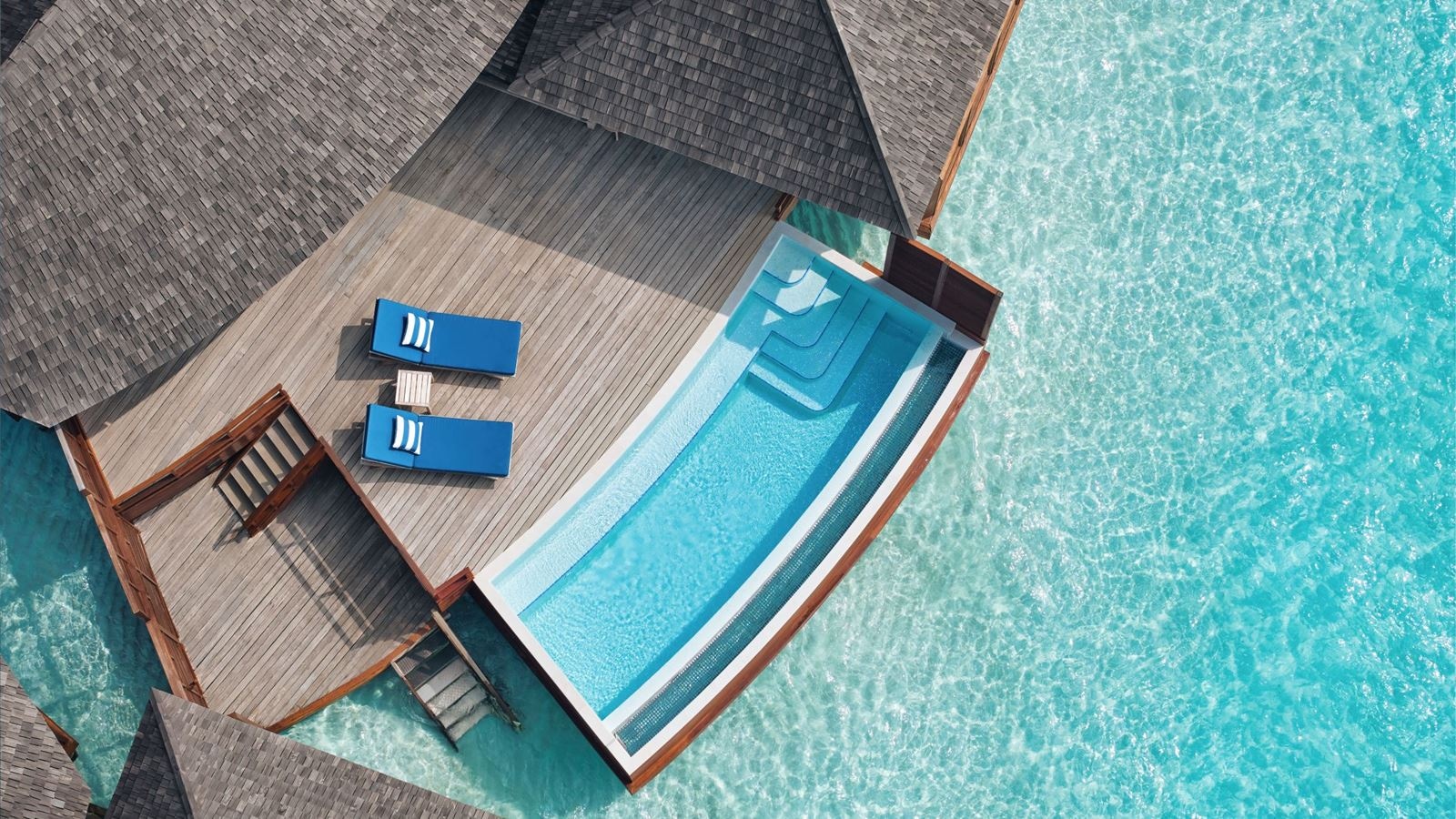 rooms-sunset-overwater-pool-suite