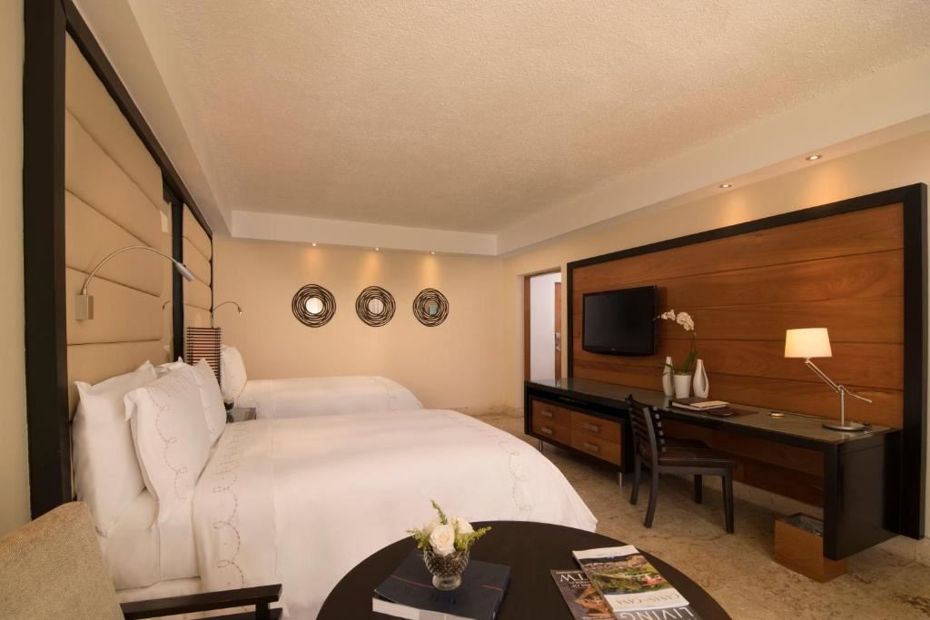 rooms-elite-patio-room