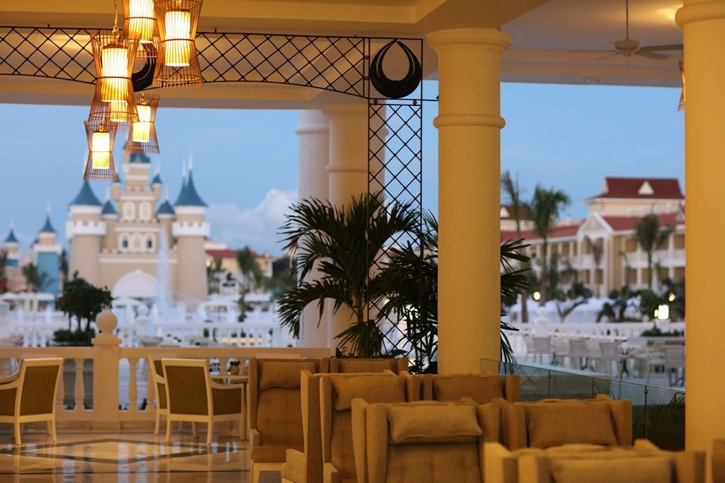 bars-lobby-bar-utopia