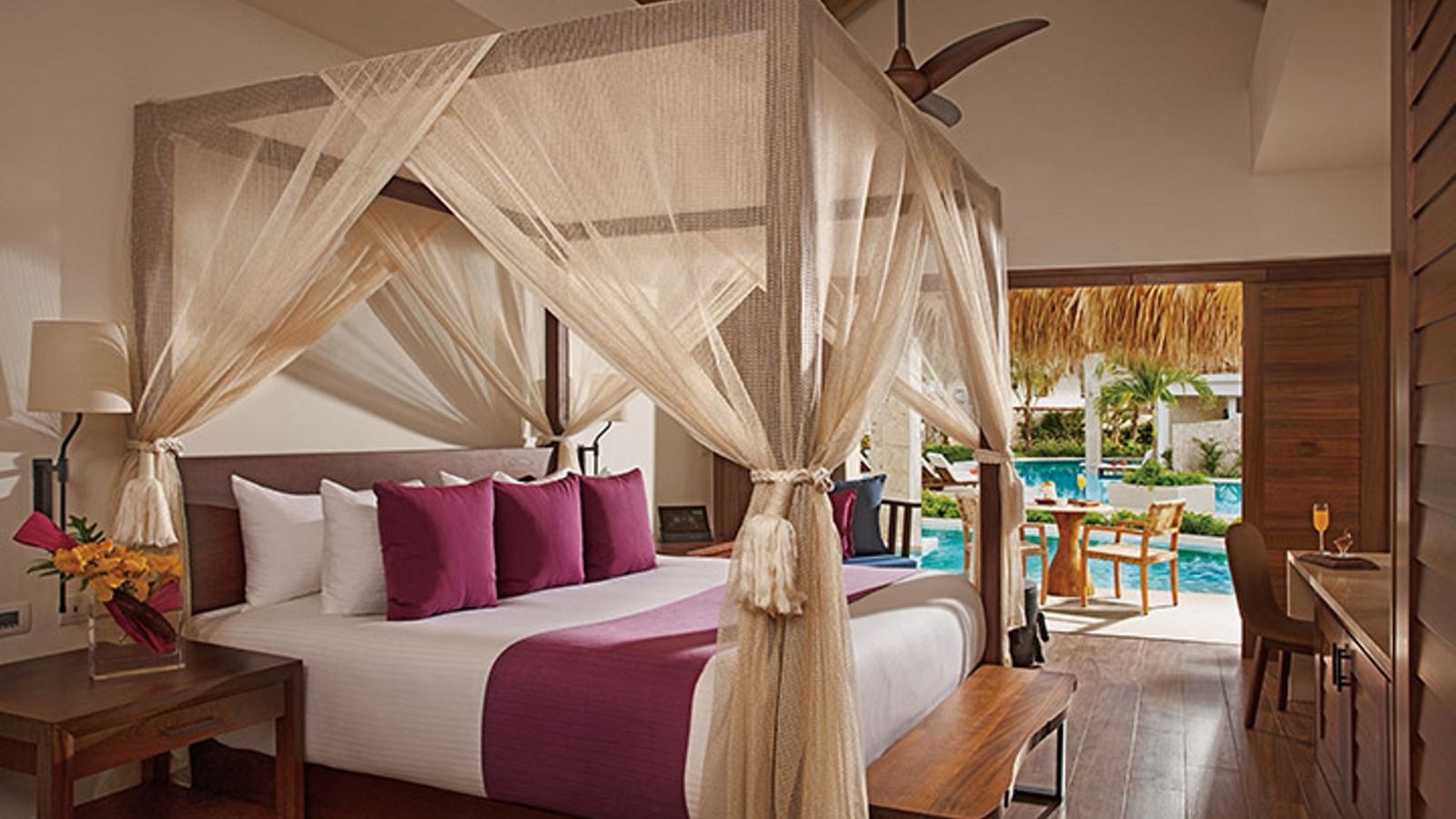 rooms-preferred-club-bungalow-suite-swim-out-pool-view