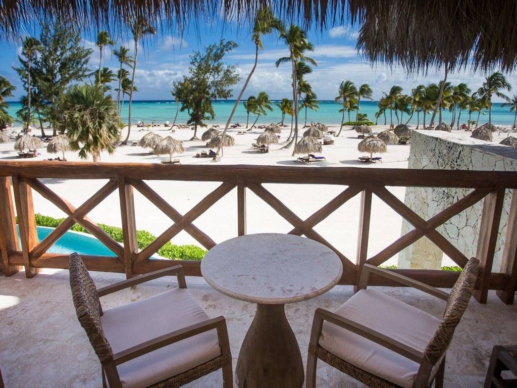 rooms-preferred-club-bungalow-suite-ocean-front