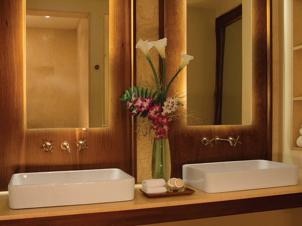 rooms-preferred-club-junior-suite-tropical-view