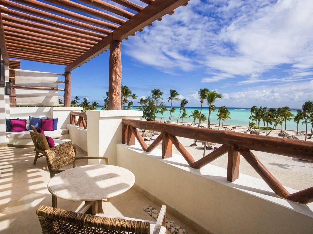 rooms-preferred-club-master-suite-ocean-front