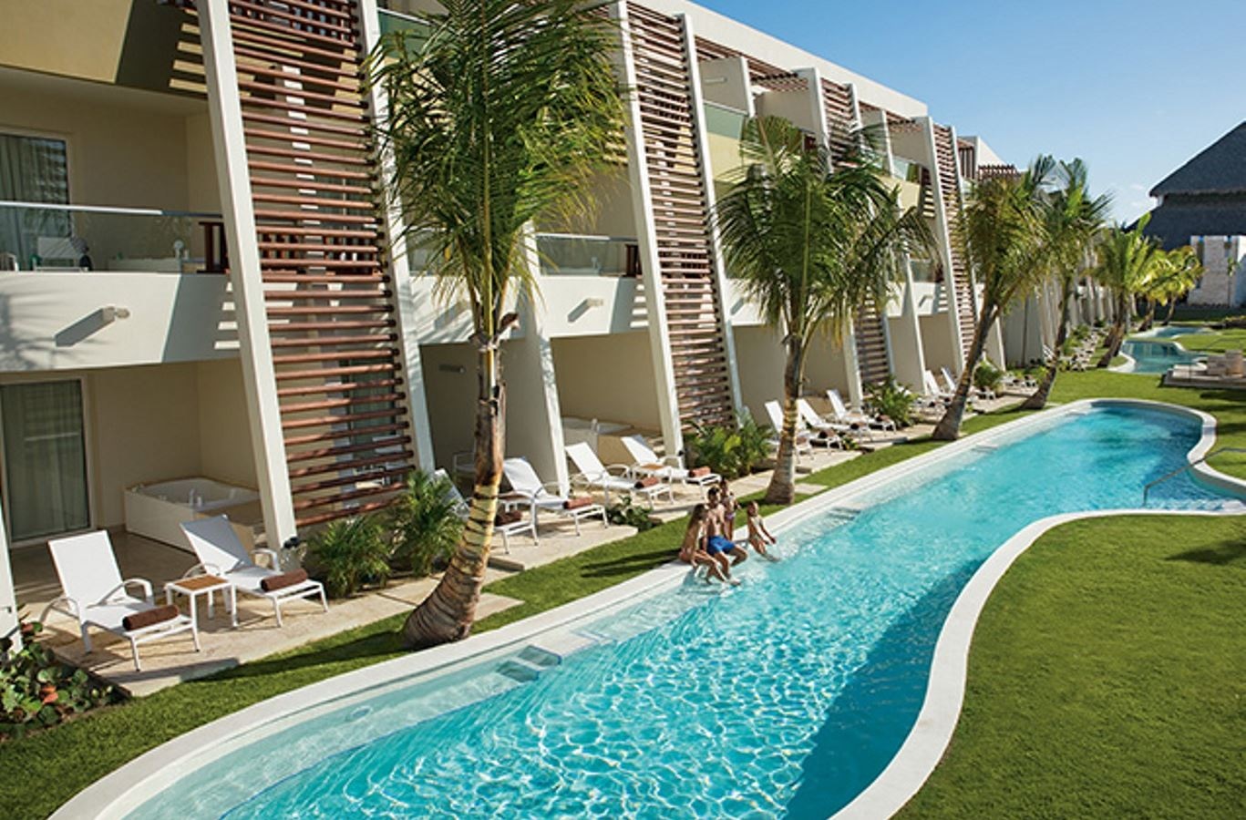 rooms-preferred-club-junior-suite-swim-up