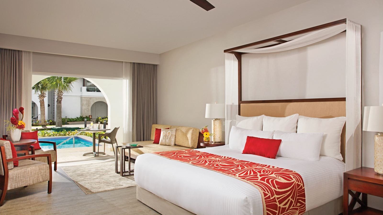 rooms-preferred-club-deluxe-swim-up