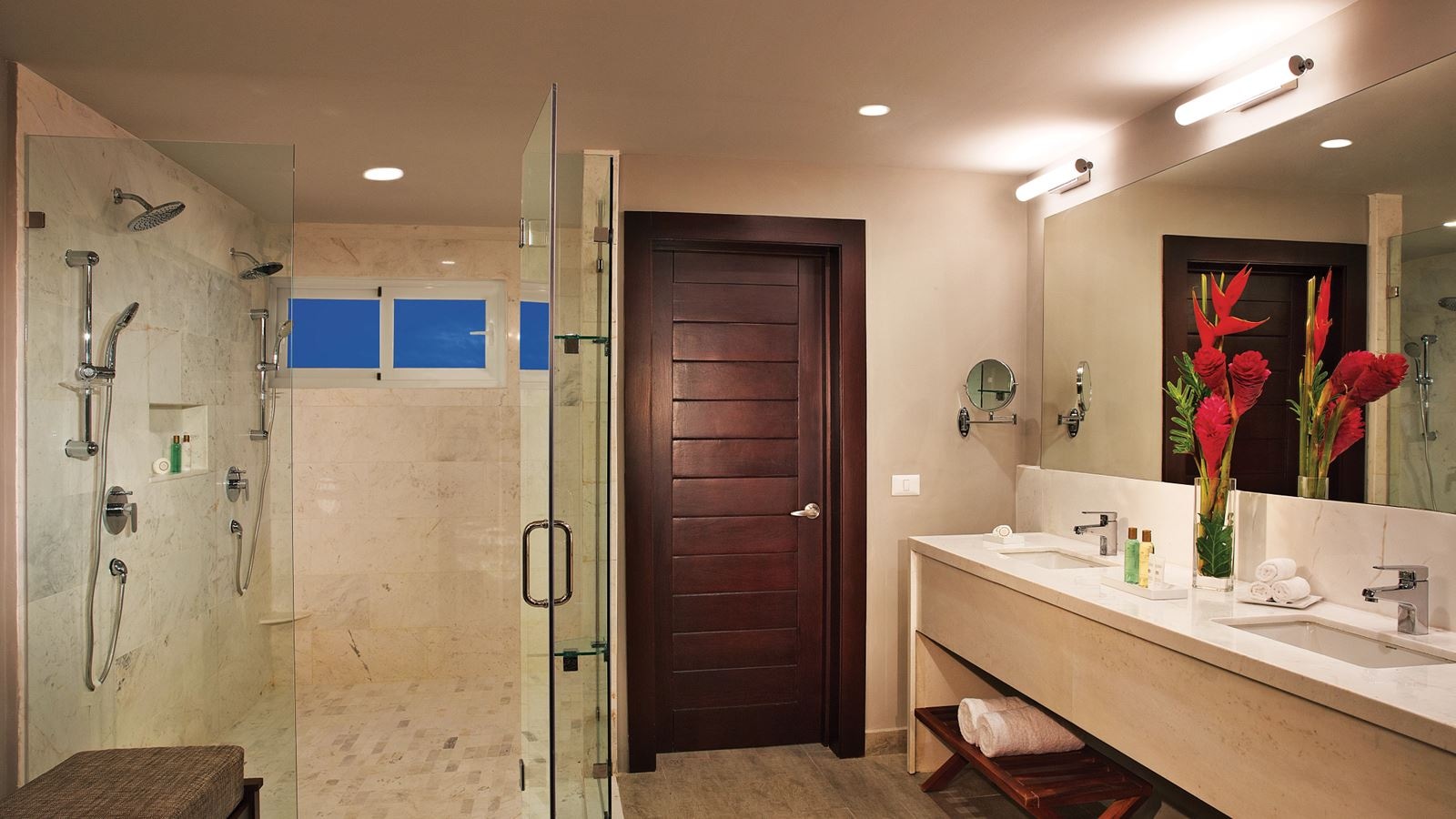 rooms-preferred-club-master-suite