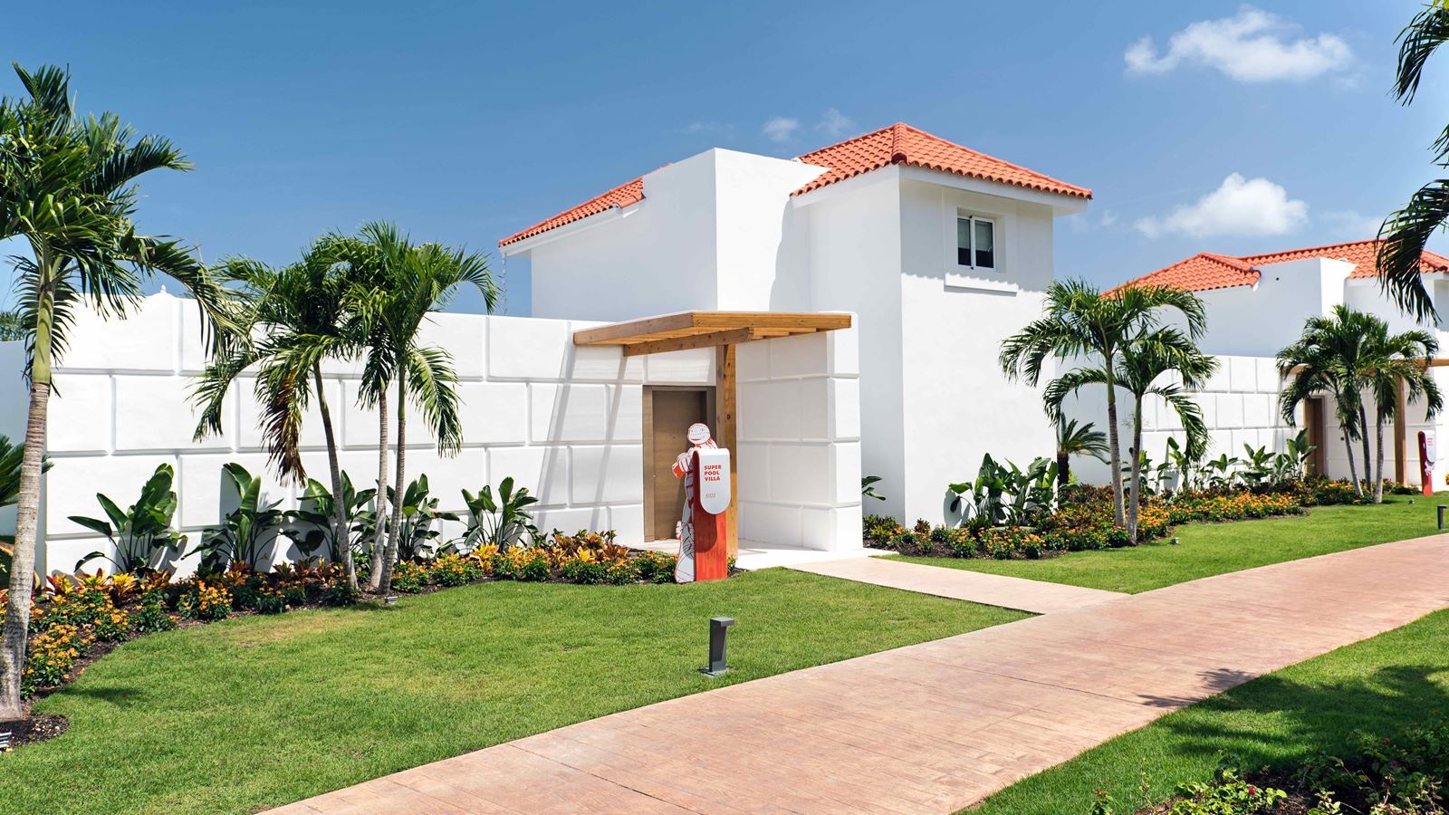 rooms-pool-super-villa