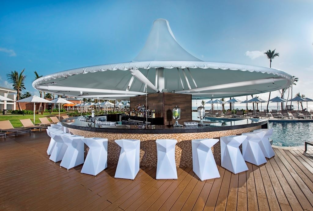 bars-jazmin-swimup-bar--deck