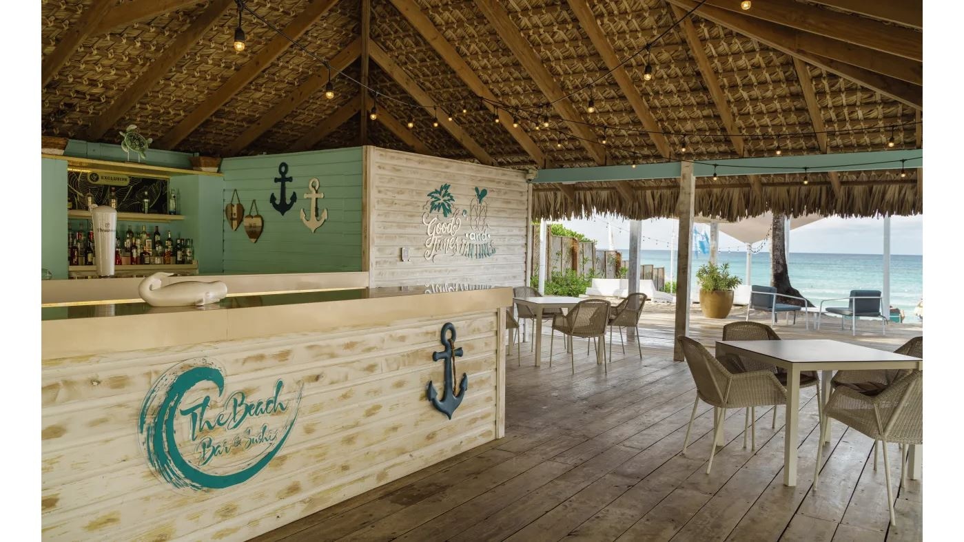 bars-the-beach-bar-beachfront-bar-with-sushi