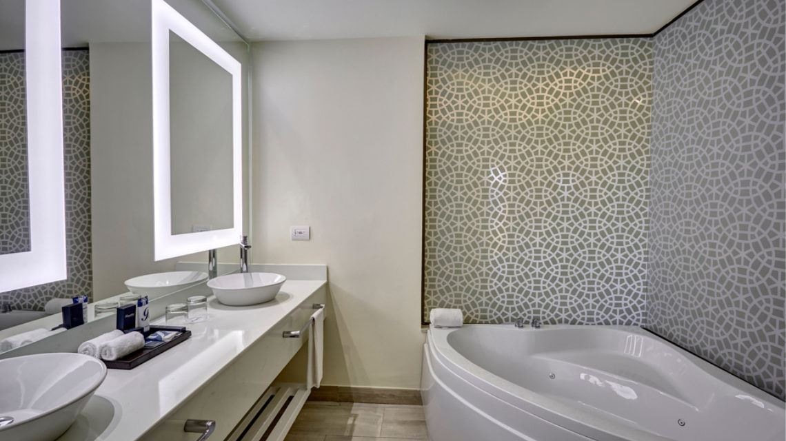 rooms-luxury-family-suite