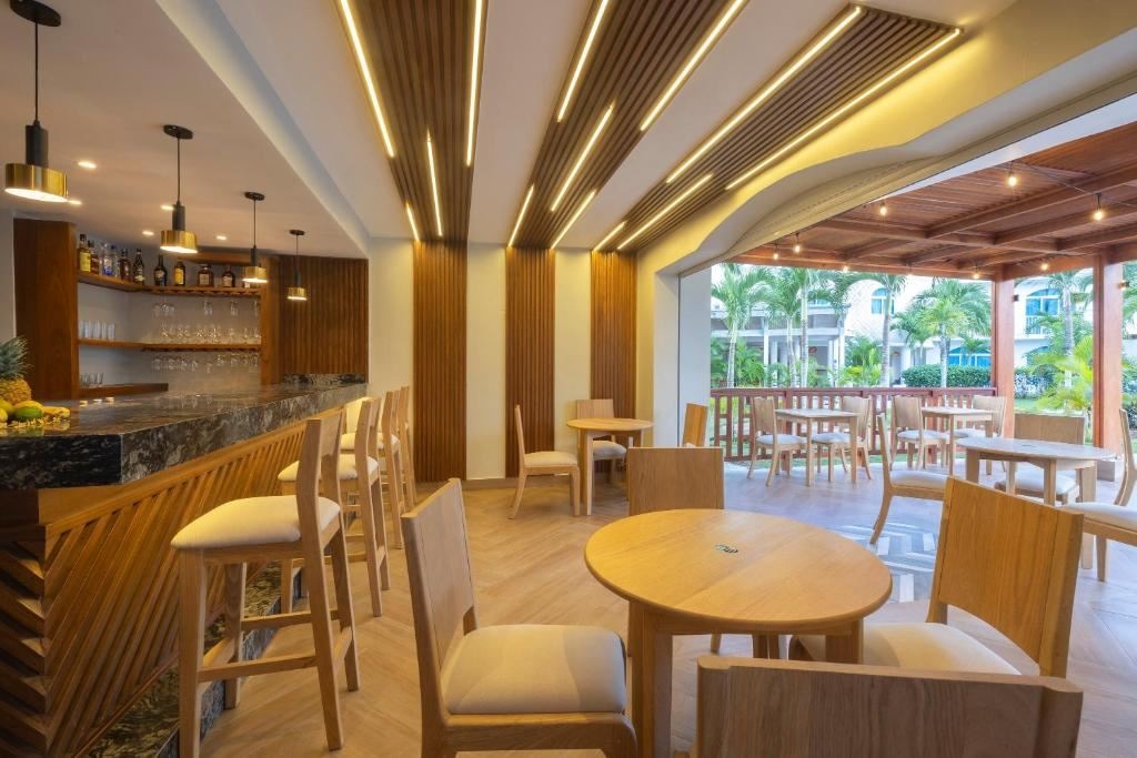 restaurants-restaurants