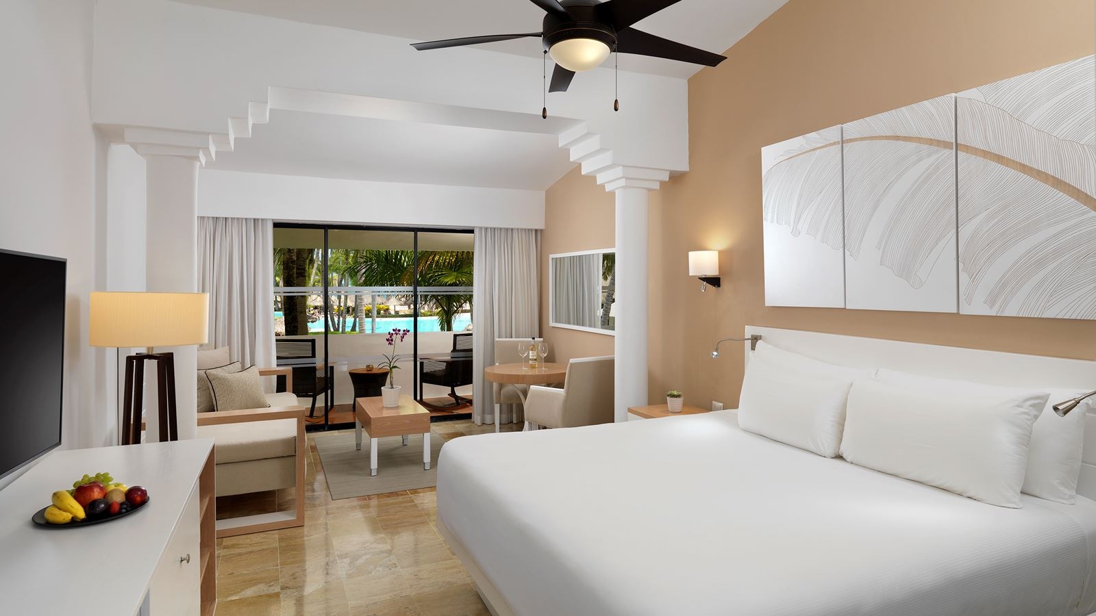 rooms-premium-room-tropical-palms