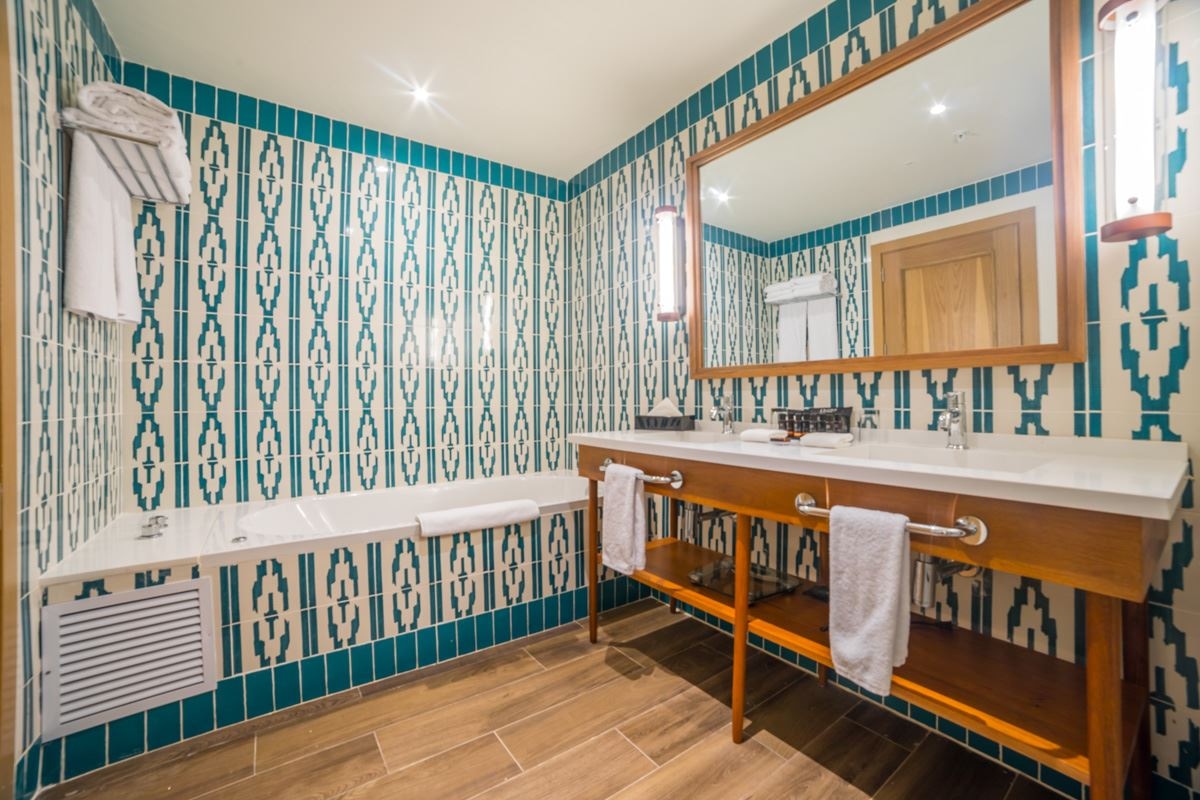 rooms-junior-suite-el-beso-poolgarden-view