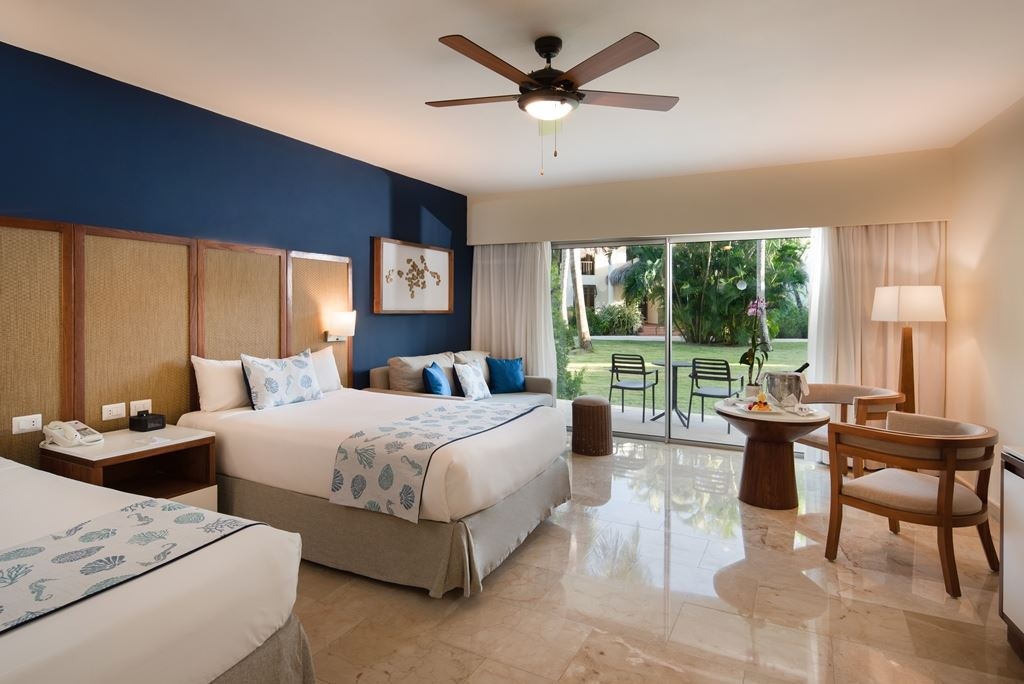rooms-junior-suite-premium-tropical-view