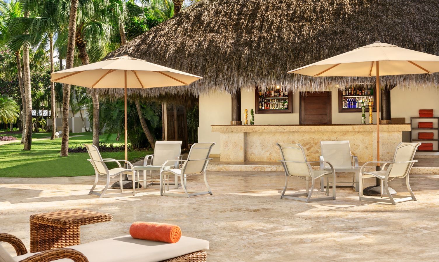 bars-pool-bar-premium-section