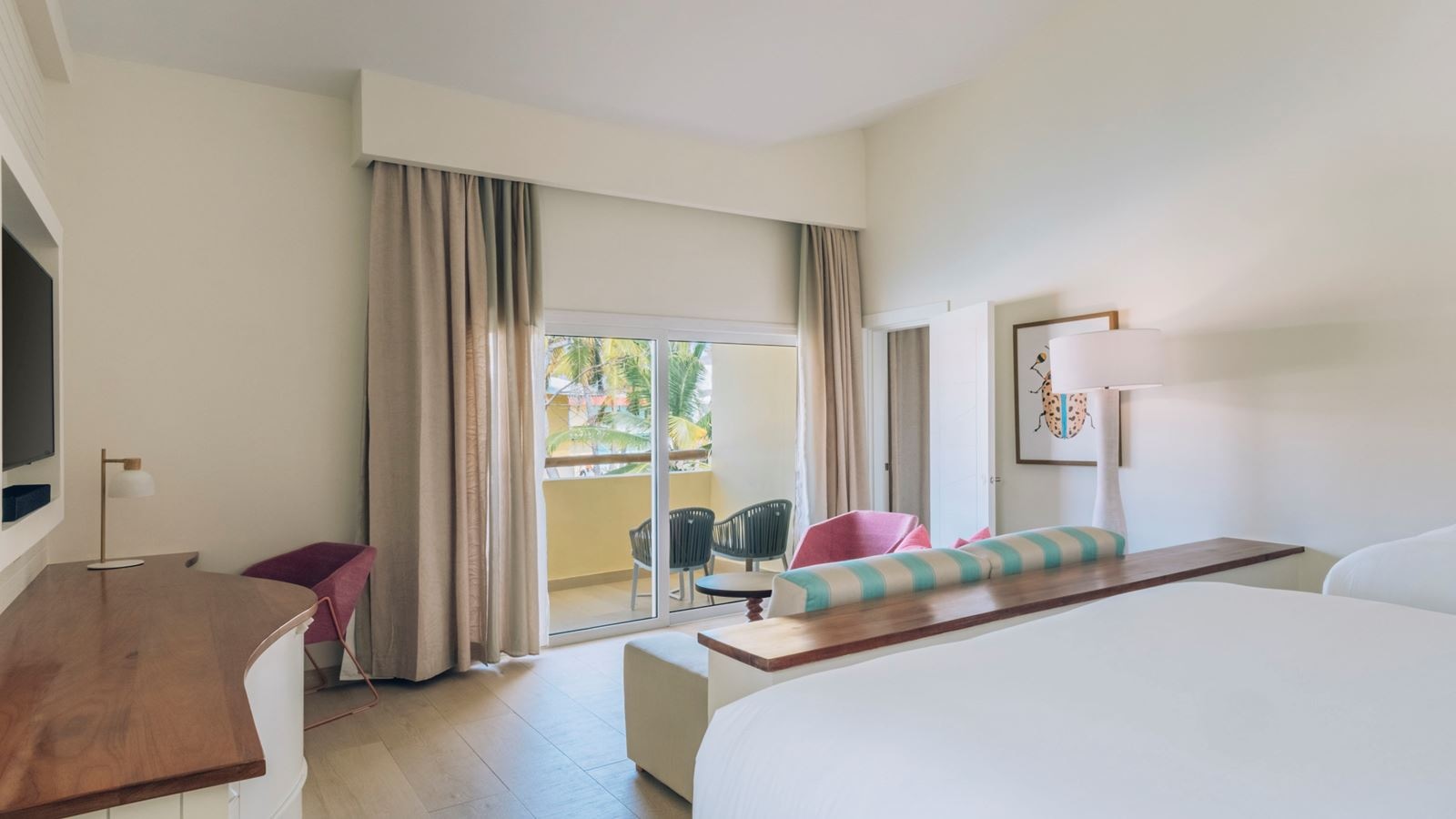 rooms-2-bedroom-family-junior-suite