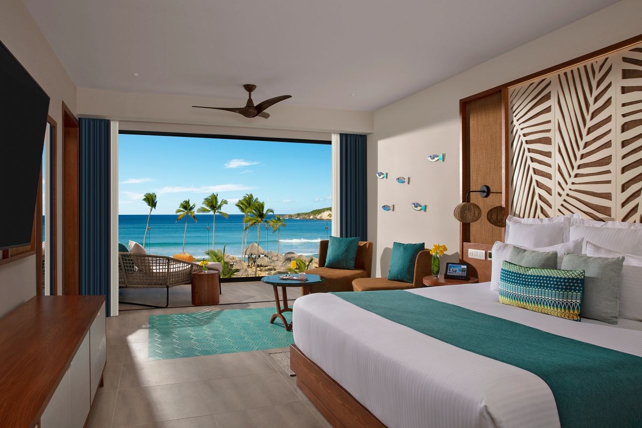 rooms-preferred-club-master-suite-ocean-front