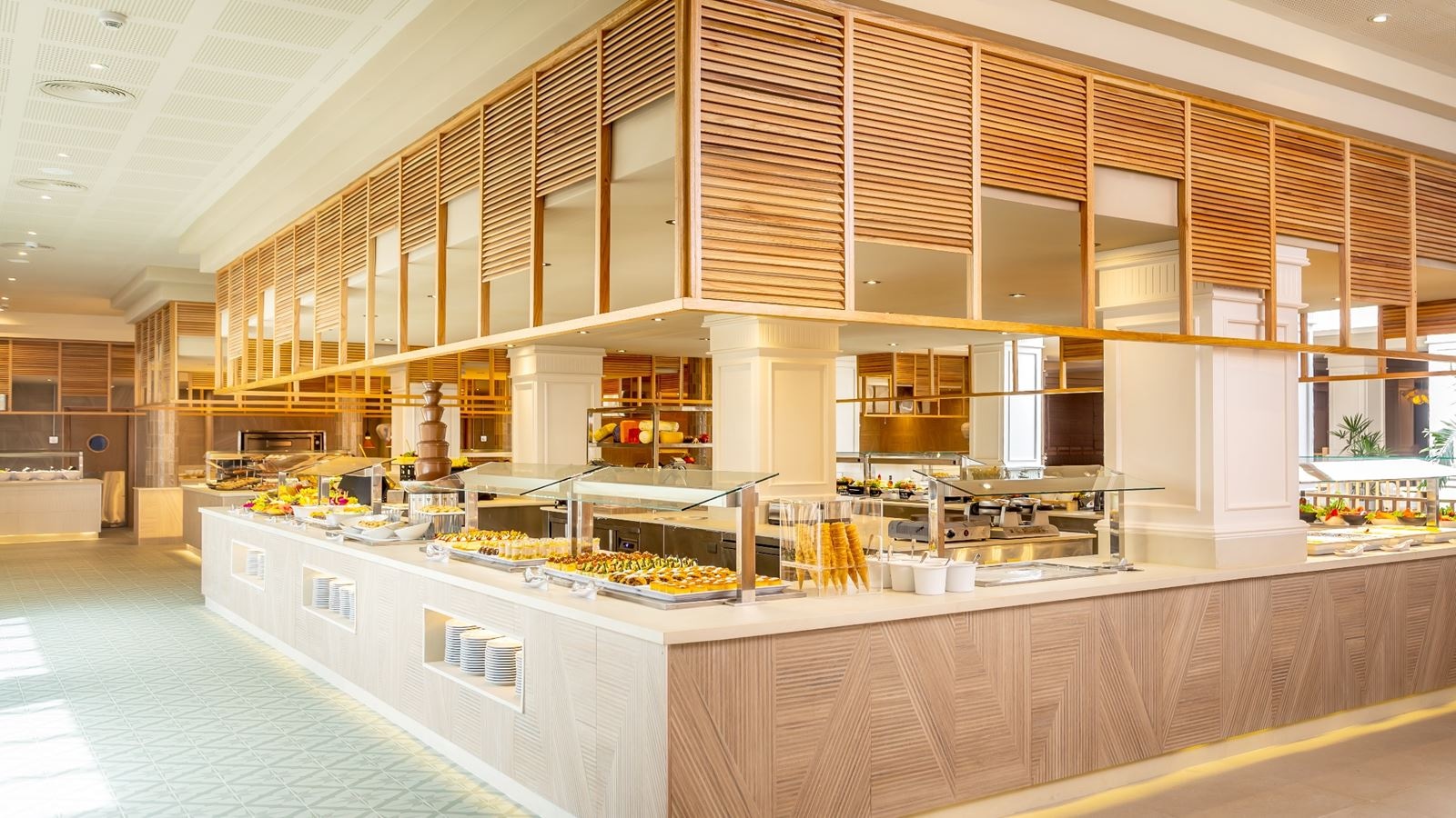 restaurants-nacar-main-restaurant