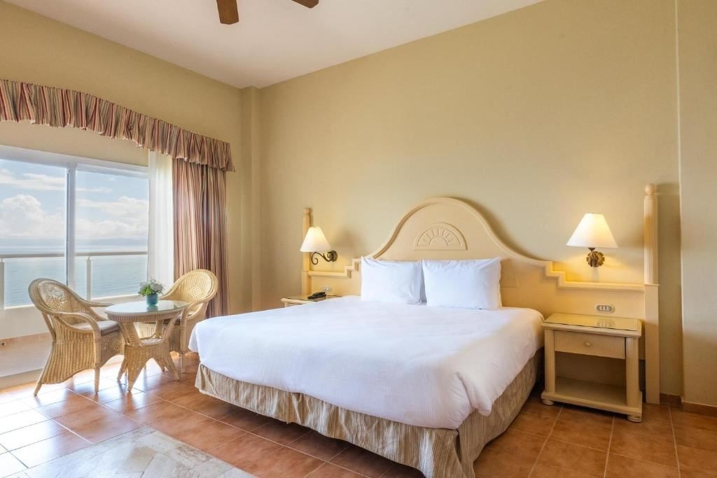 rooms-doble-deluxe-seaview