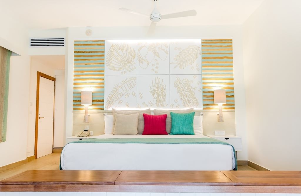 rooms-junior-suite-near-pool