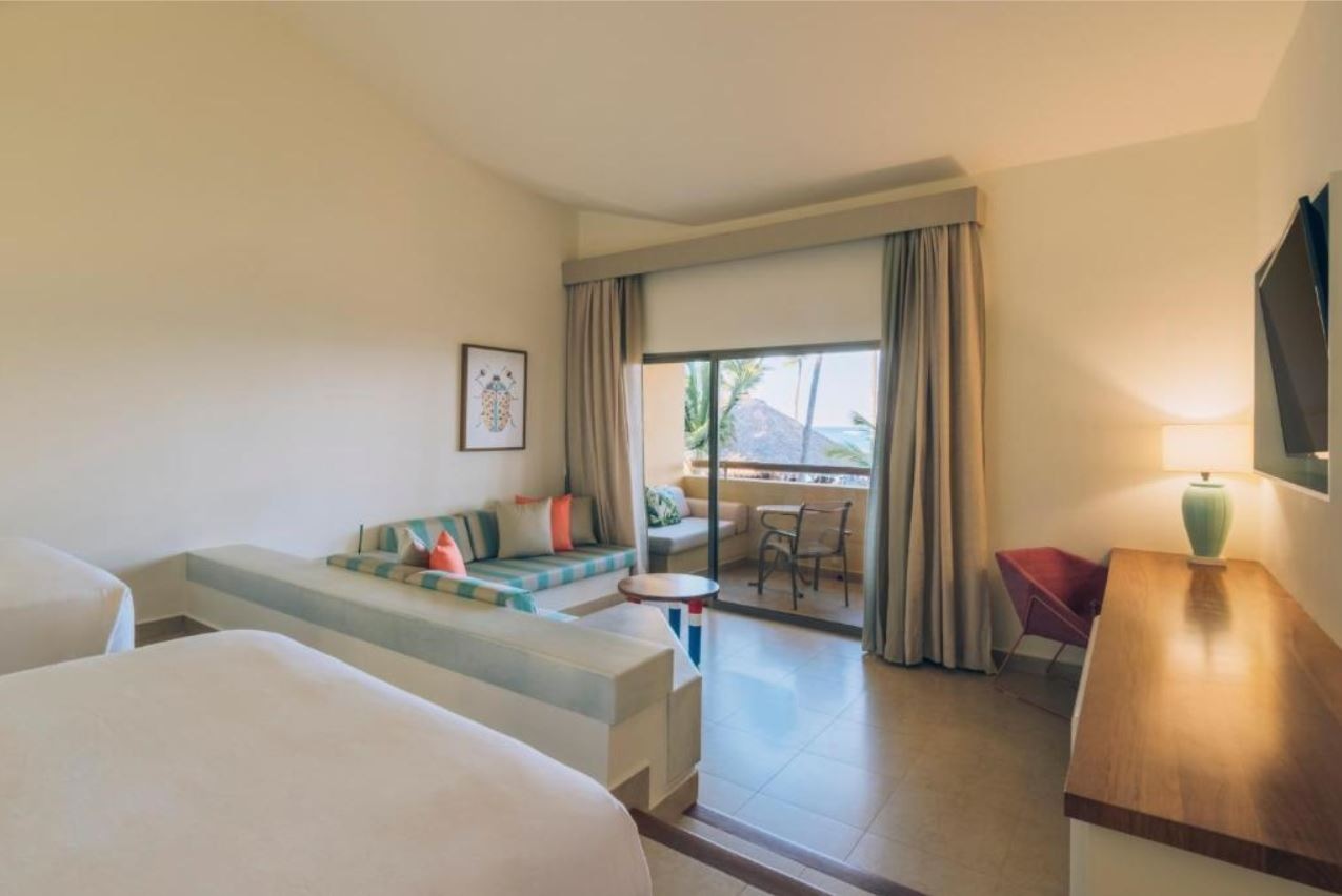 rooms-junior-suite-near-beach