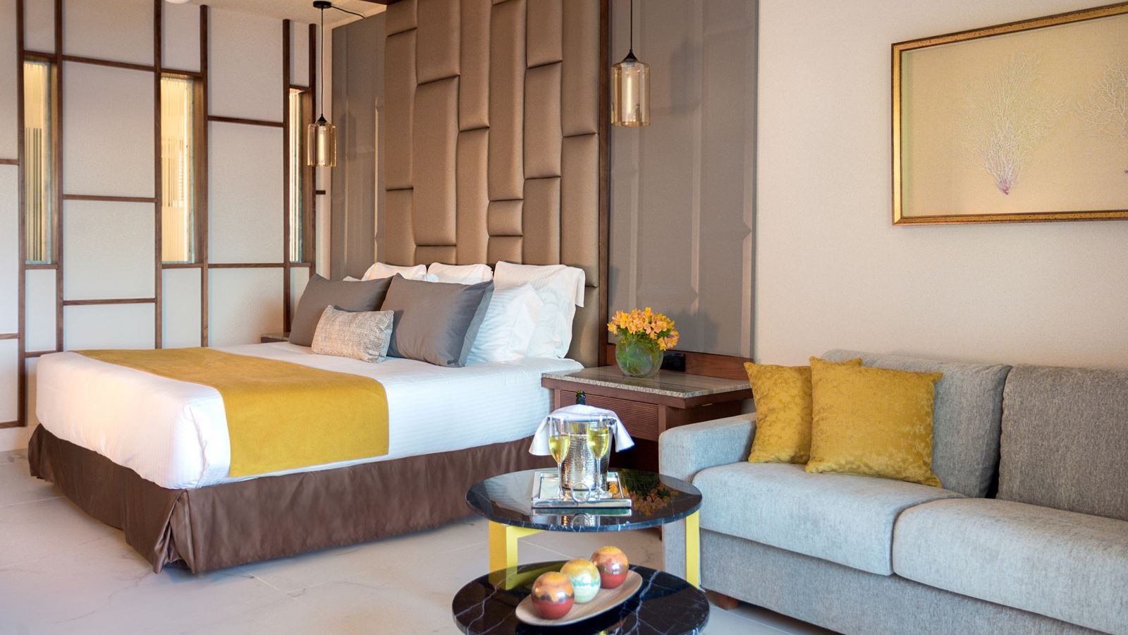 rooms-preferred-club-junior-suite-partial-ocean-view