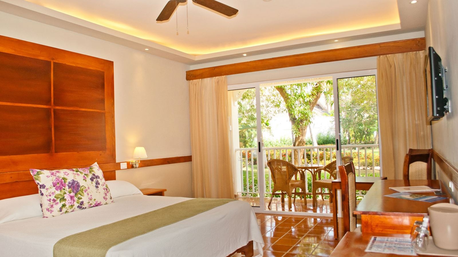 rooms-superior-room-garden-view