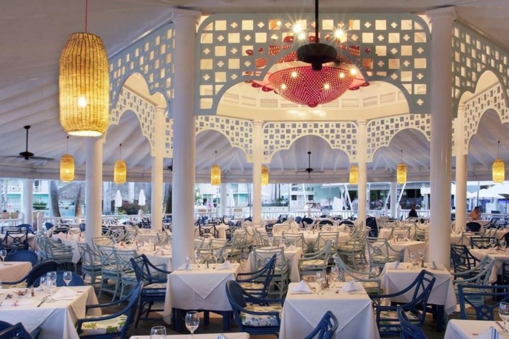 restaurants-m-e-r-c-a-d-o-l-a-s-a-l-m-e-j-a-s