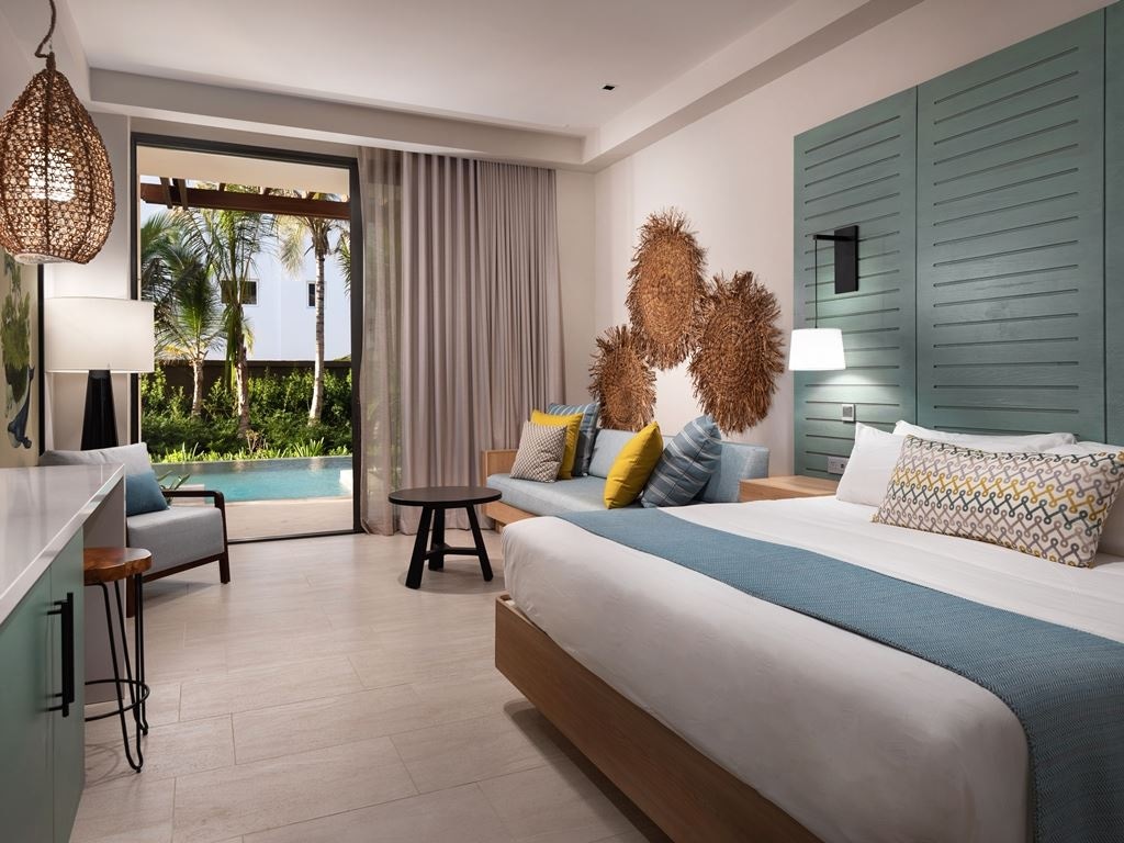 rooms-adults-only-junior-suite-swim-up