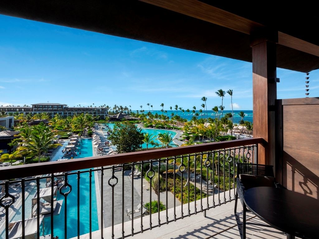 rooms-unique-queen--ocean-view-junior-suite