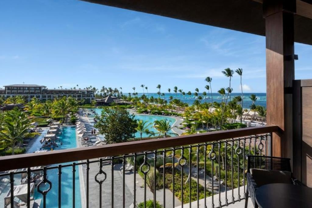 rooms-unique-king--ocean-view-junior-suite