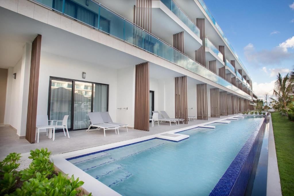 rooms-luxury-swim-out