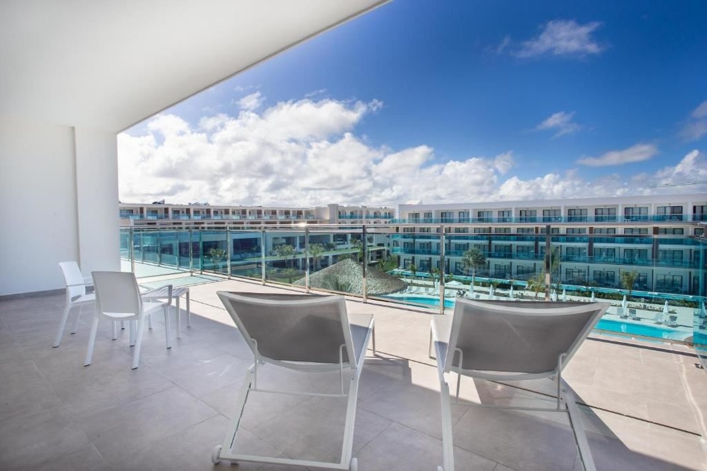 rooms-luxury-master-suite