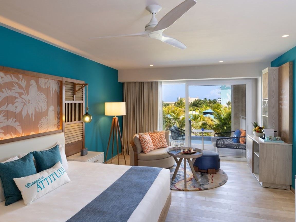 rooms-swim-up-luxury-junior-suite