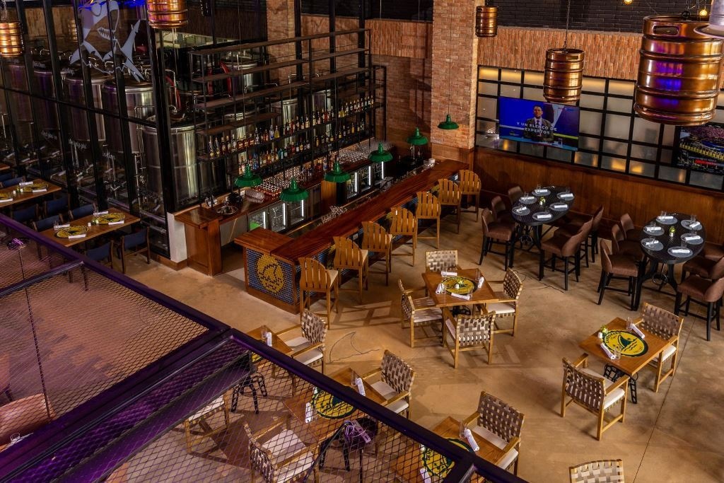 restaurants-landshark-brewery--grill