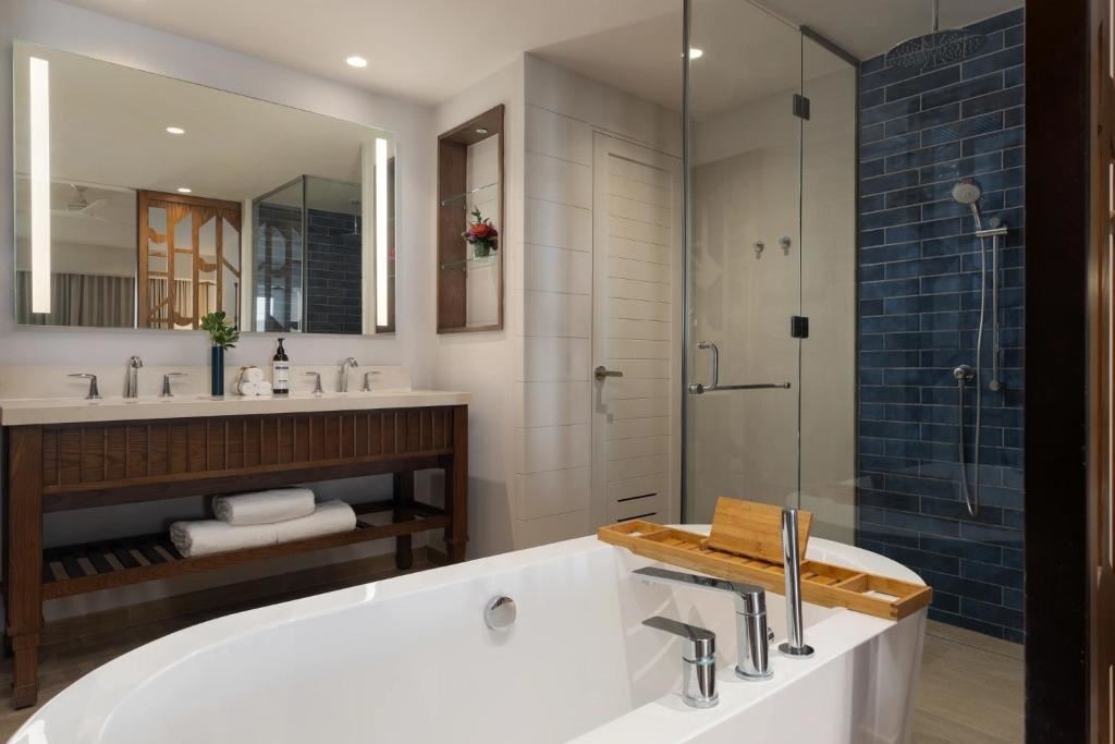 rooms-preferred-club-deluxe-ocean-view-front