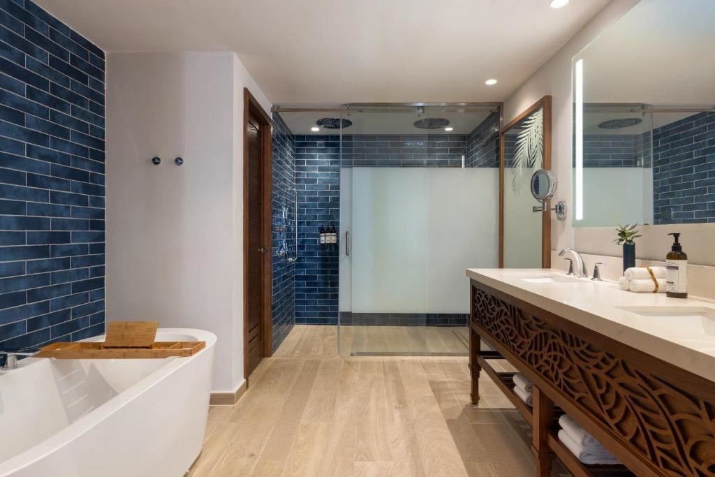 rooms-preferred-club-master-suite-ocean-view