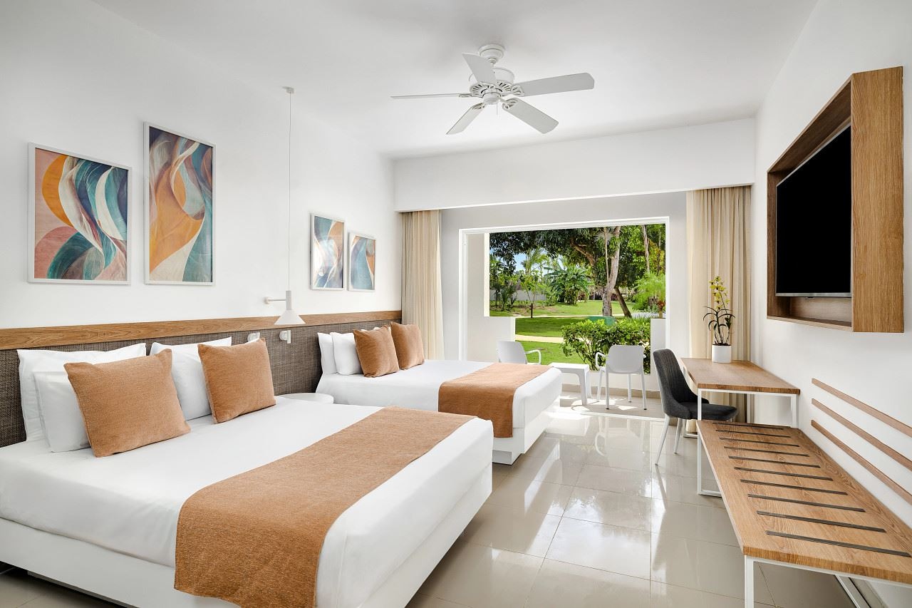 rooms-deluxe-tropical-view