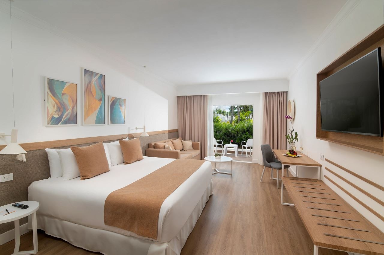 rooms-deluxe-tropical-view