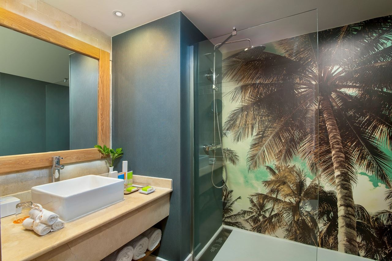 rooms-sun-club-junior-suite-tropical-view--adults-only-18+