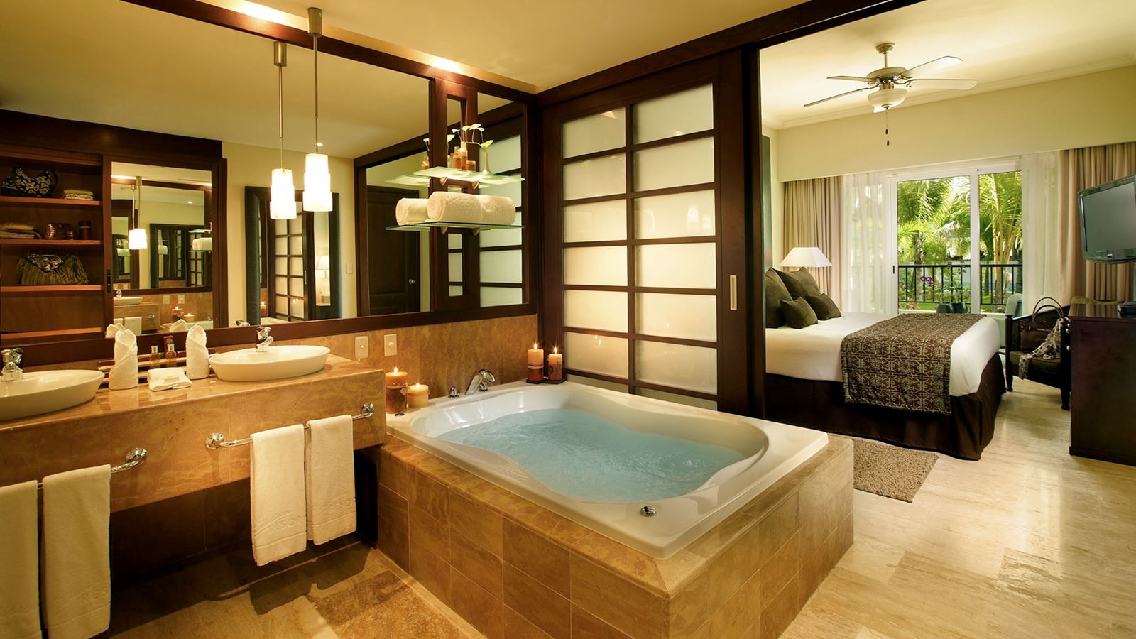 rooms-two-bedroom-master-suite