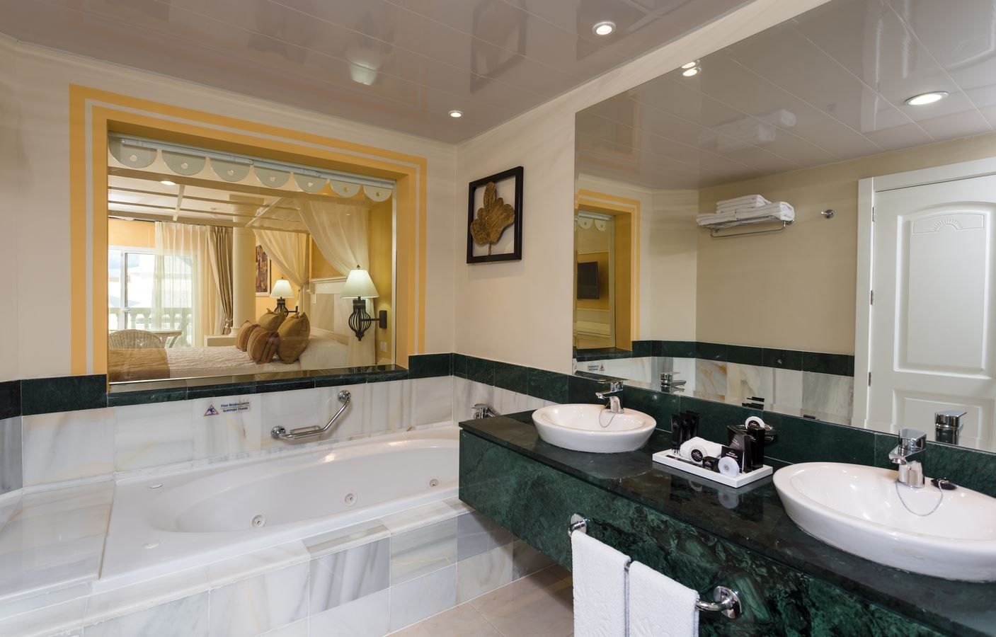 rooms-junior-suite-deluxe