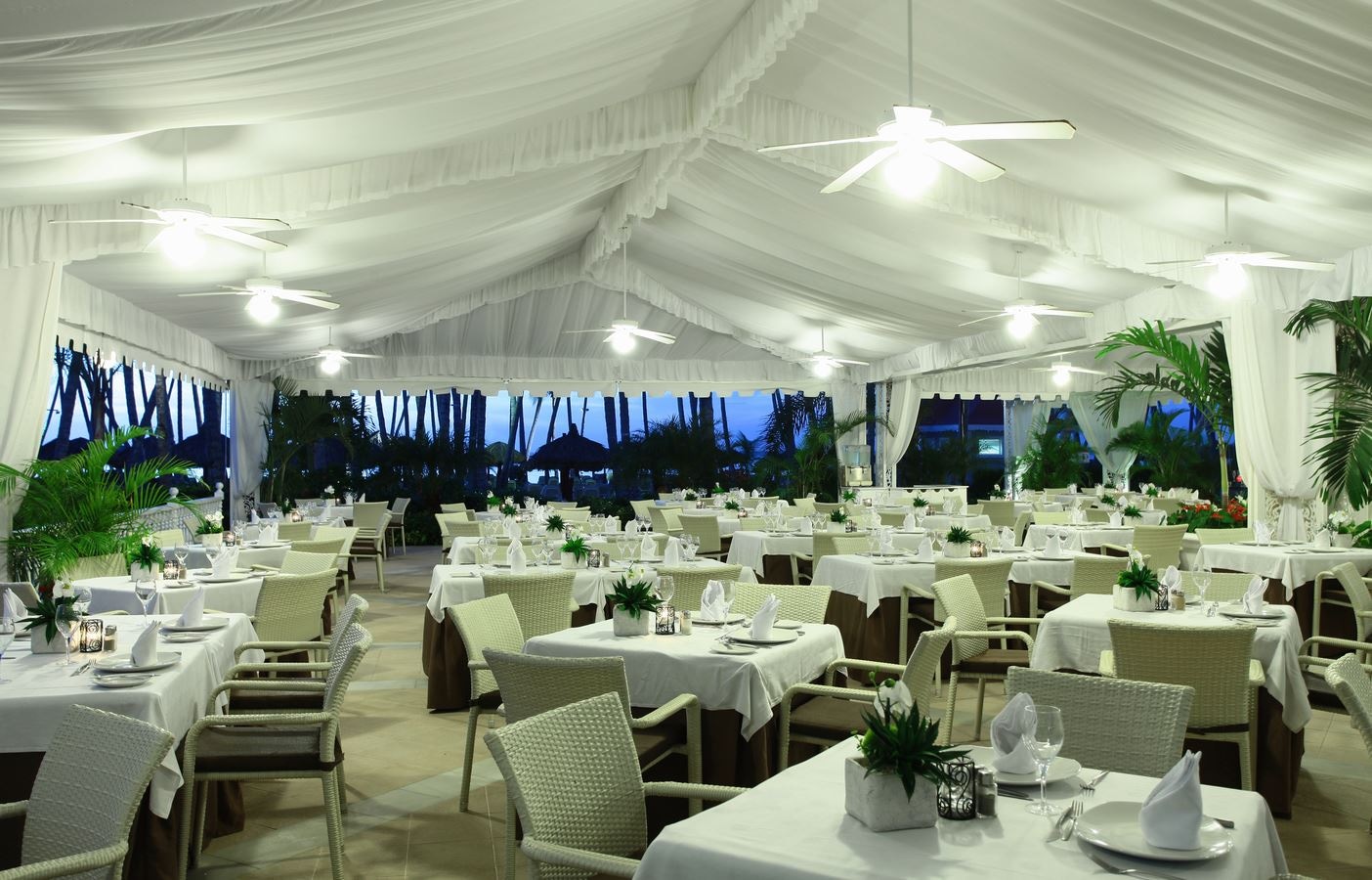 restaurants-los-corales-rodizio