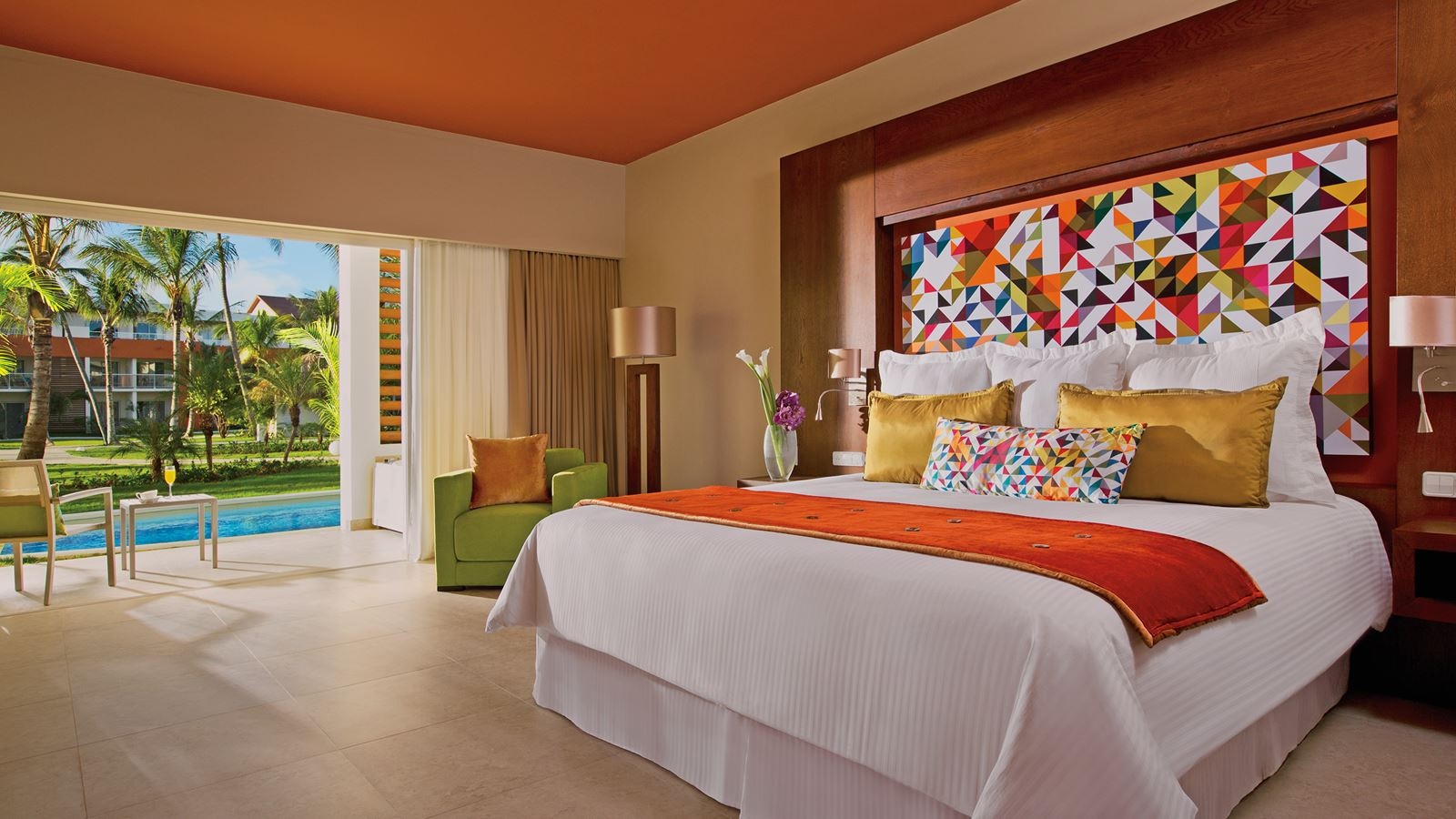 rooms-allure-junior-suite-swim-up