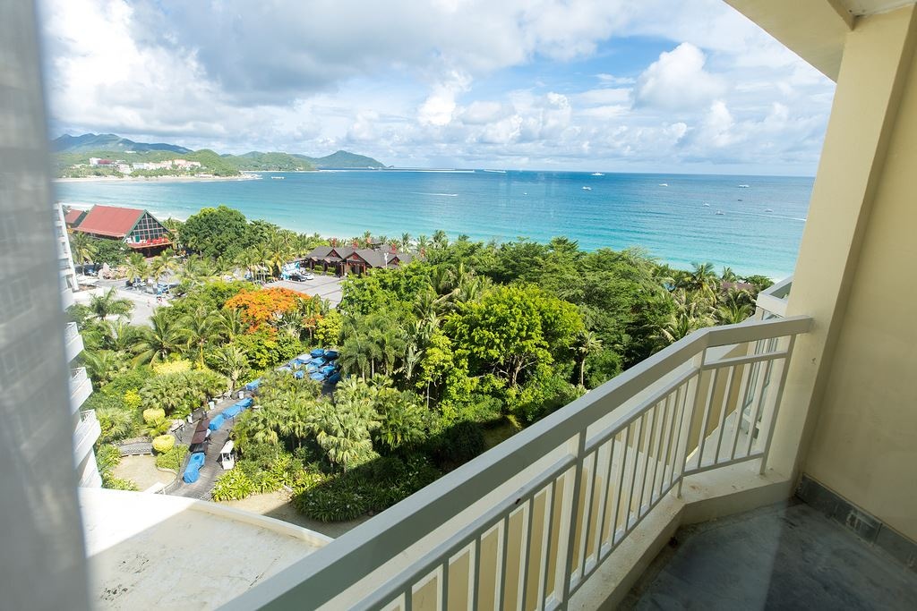 rooms-deluxe-sea-view-room