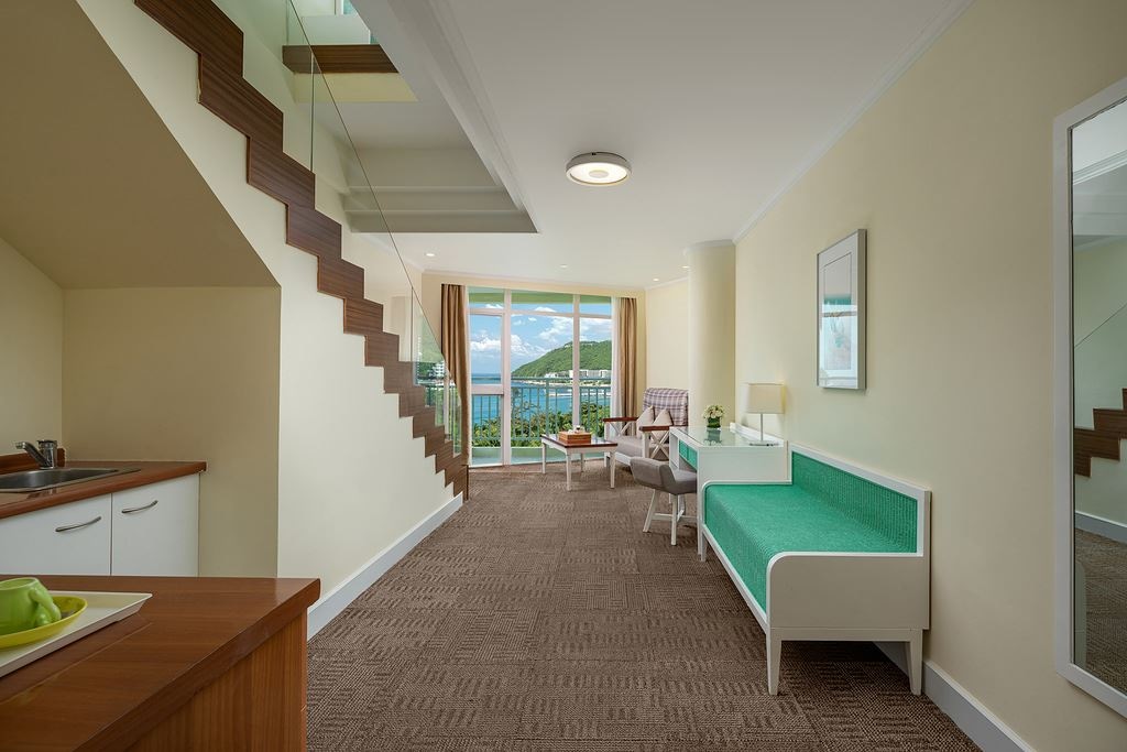 rooms-dublex-ocean-view-king-room