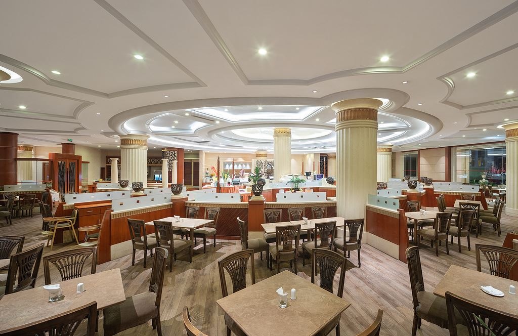 restaurants-straits-cafe