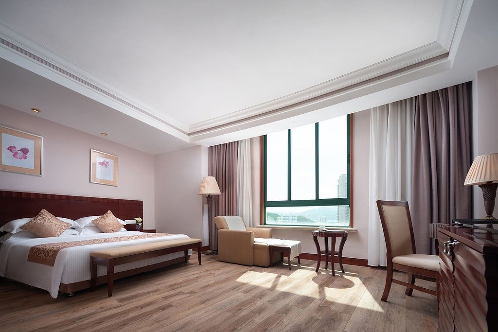 rooms-deluxe-business-room