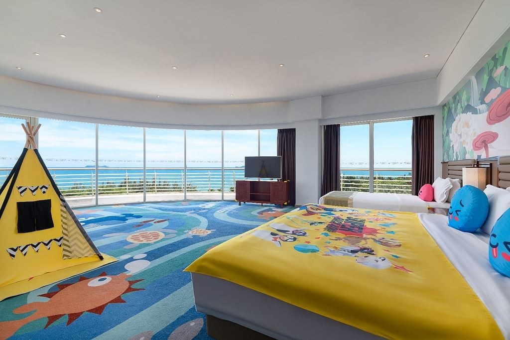 rooms-family-ocean-view-room-a