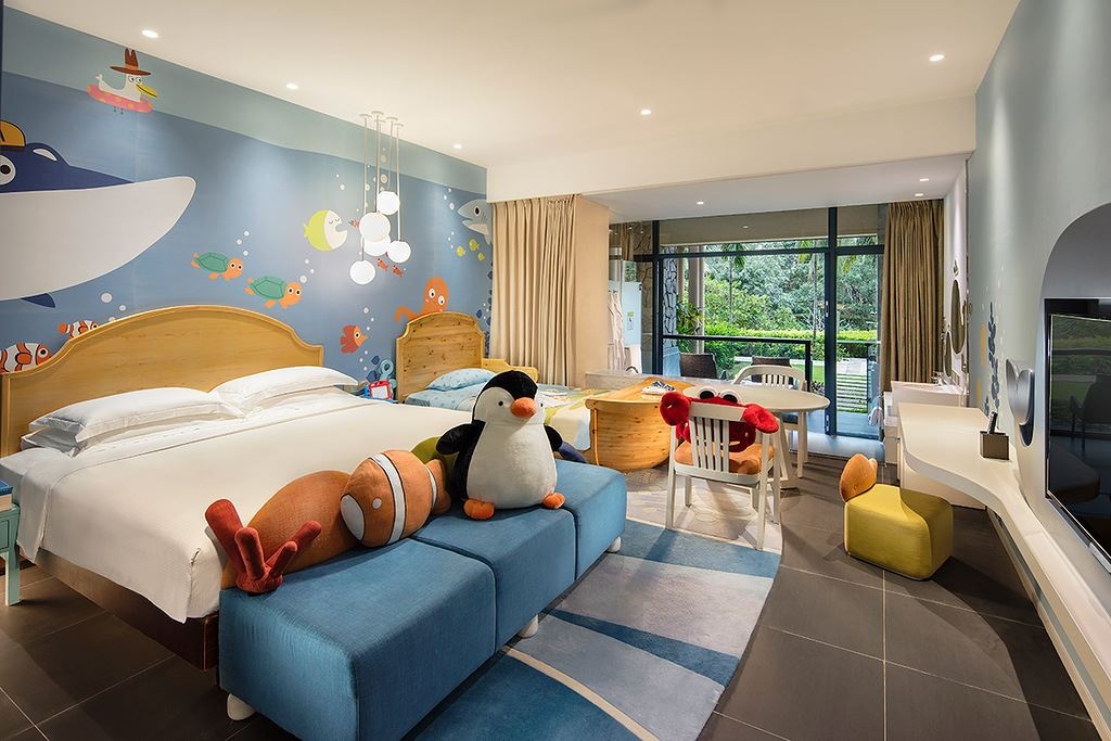 rooms-cartoon-theme-family-room